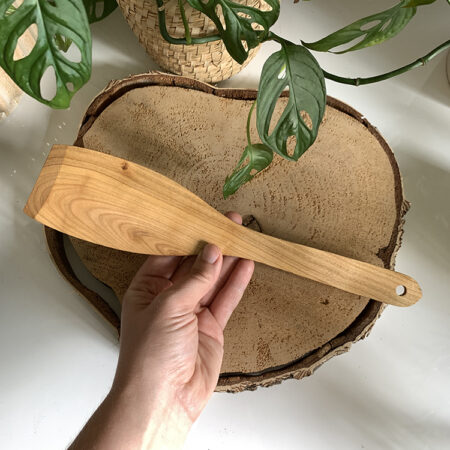 łopatka kuchenna z drewna czereśniowego