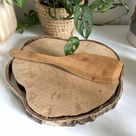 łopatka kuchenna z drewna czereśniowego