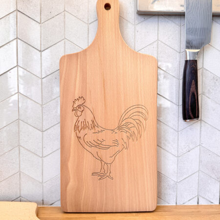 Wiejski Klimat deska kuchenna z ozdobnym wzorem - kogut, ręcznie olejowana, rustykalny styl